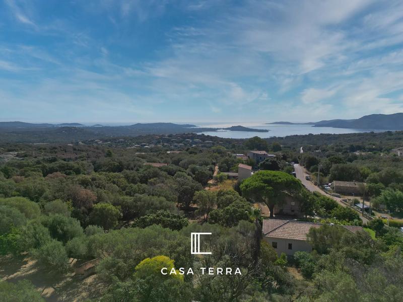 Maison - 240 m² - 12 pièces