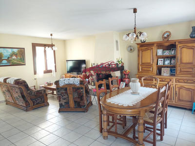 Maison - 90 m² - 5 pièces
