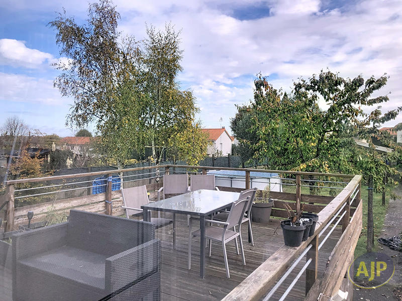 Maison - 127 m² - 8 pièces