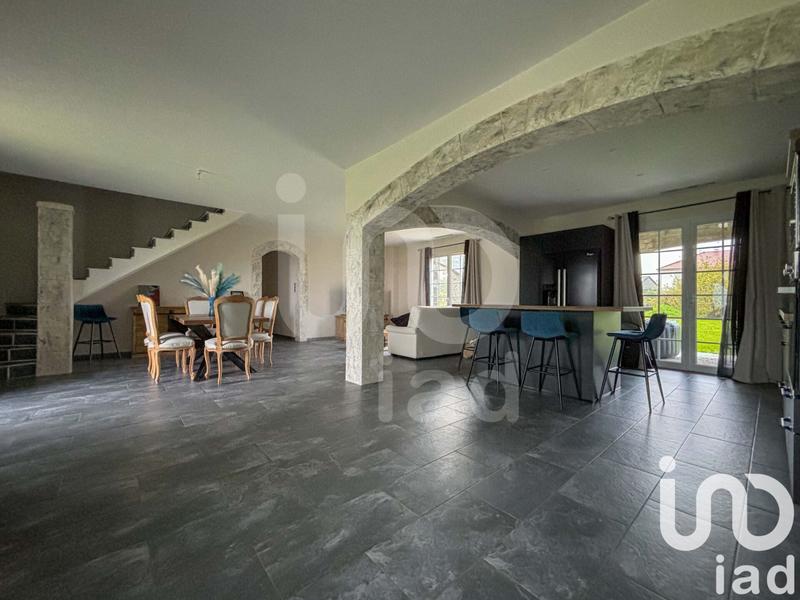 Maison - 152 m² - 7 pièces