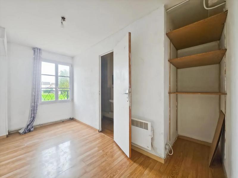Appartement - 97 m² - 13 pièces