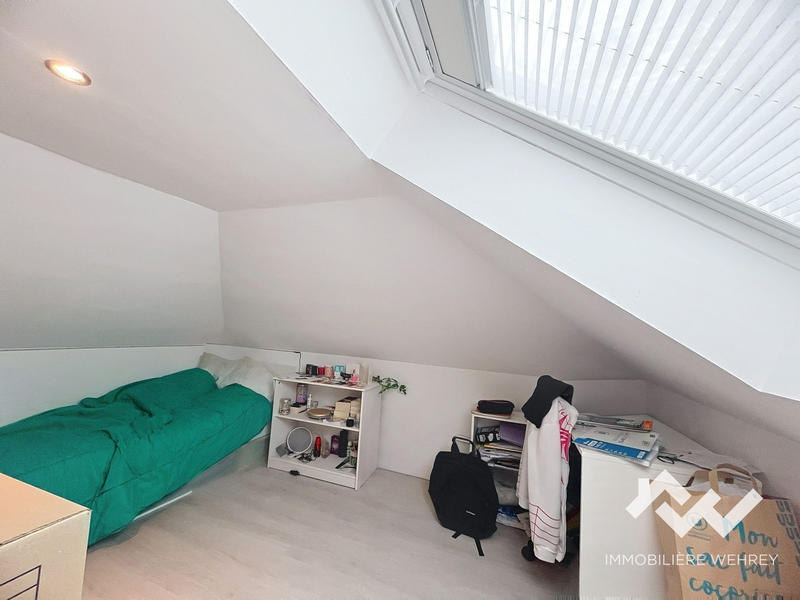 Maison - 104 m² - 7 pièces