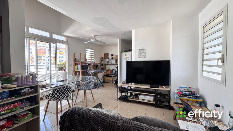 Appartement - 77 m² - 4 pièces