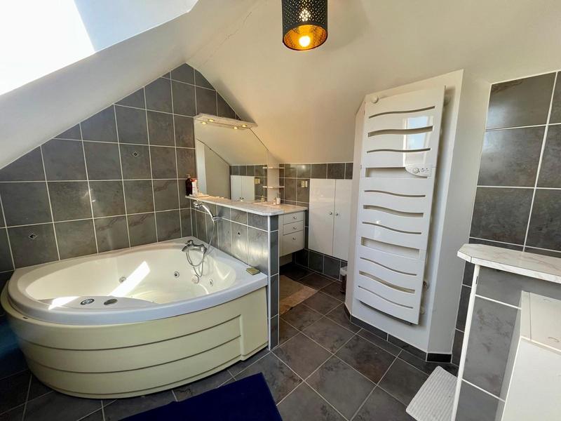 Appartement - 77 m² - 3 pièces