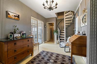 Appartement - 143 m² - 6 pièces