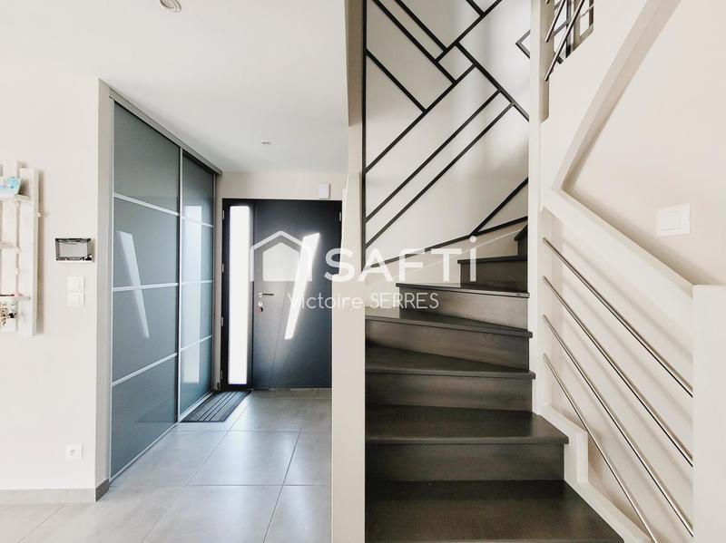 Maison - 195 m² - 8 pièces