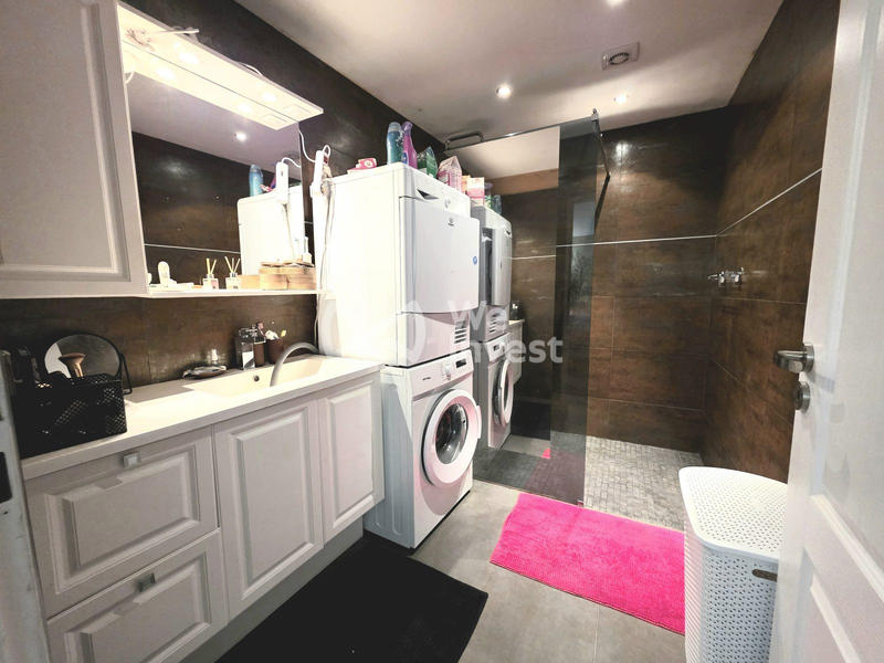 Maison - 180 m² - 6 pièces