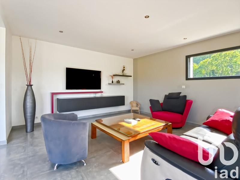 Maison - 143 m² - 5 pièces