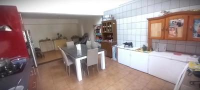 Maison - 217 m² - 8 pièces