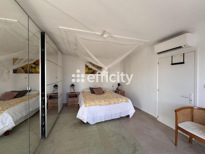 Maison - 151 m² - 6 pièces