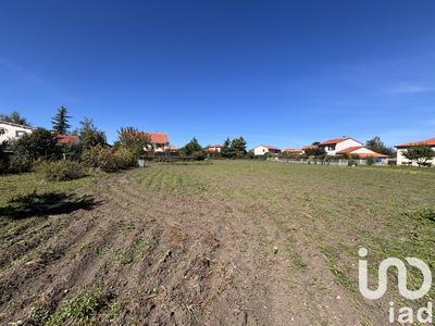 Terrain - 3 000 m²