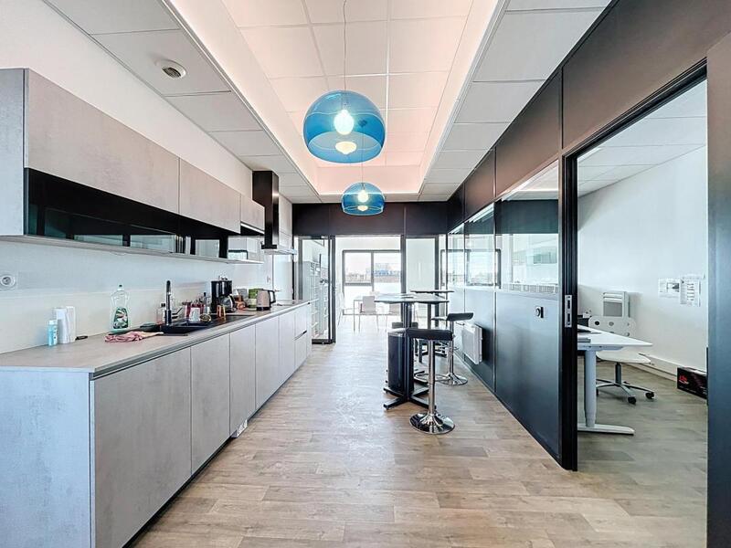 Local commercial - 102 m² - 3 pièces