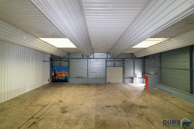 Local d'activités - 3 383 m²