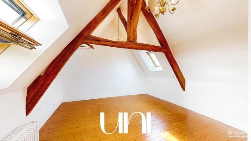 Maison - 229 m² - 8 pièces