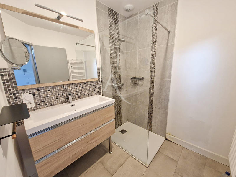 Maison - 188 m² - 7 pièces