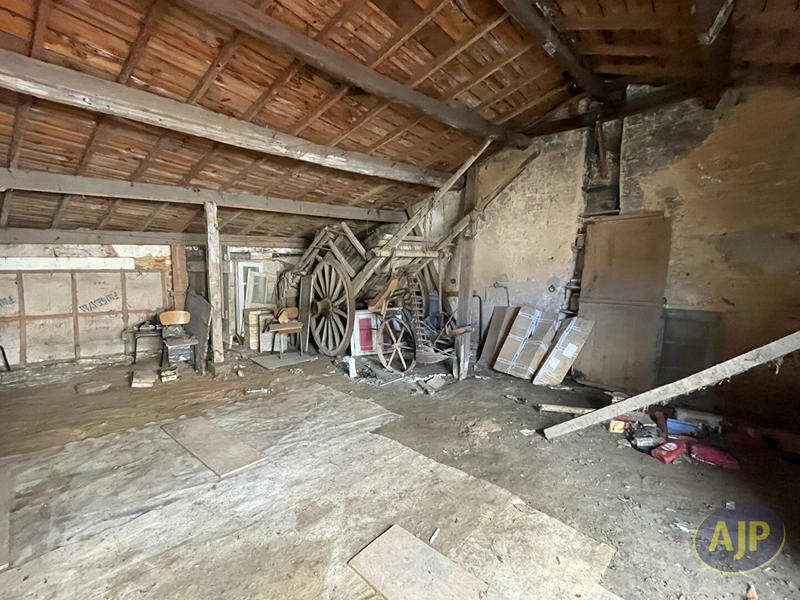 Maison - 85 m² - 5 pièces