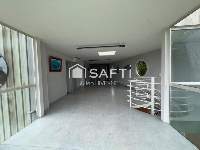 Local commercial - 1 100 m² - 5 pièces