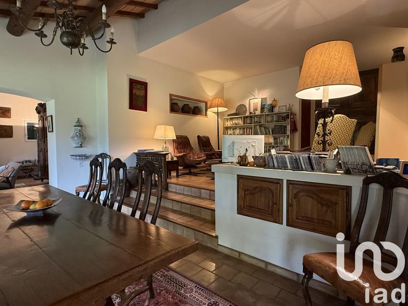 Maison - 201 m² - 8 pièces