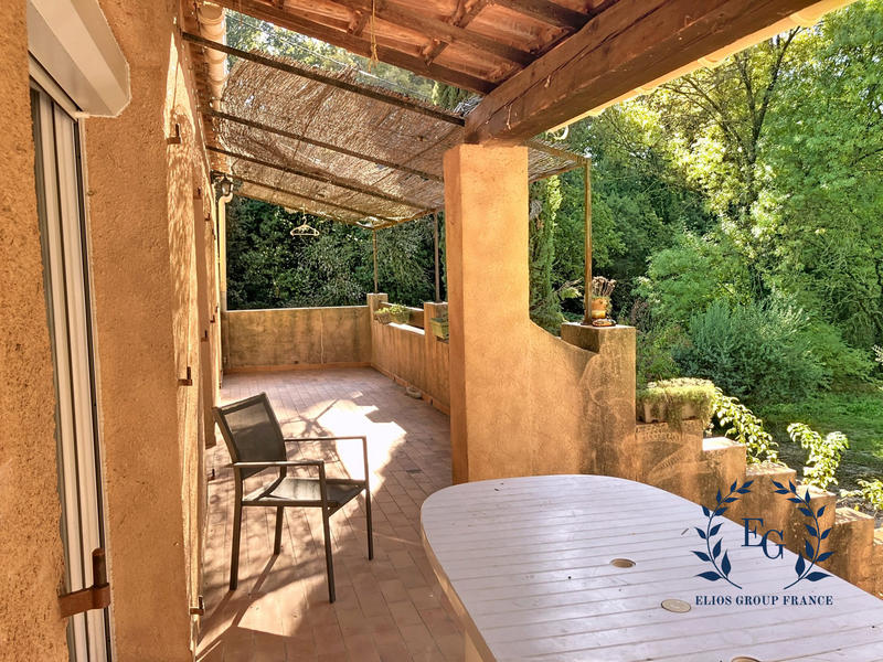 Maison traditionnelle - 179 m² - 6 pièces