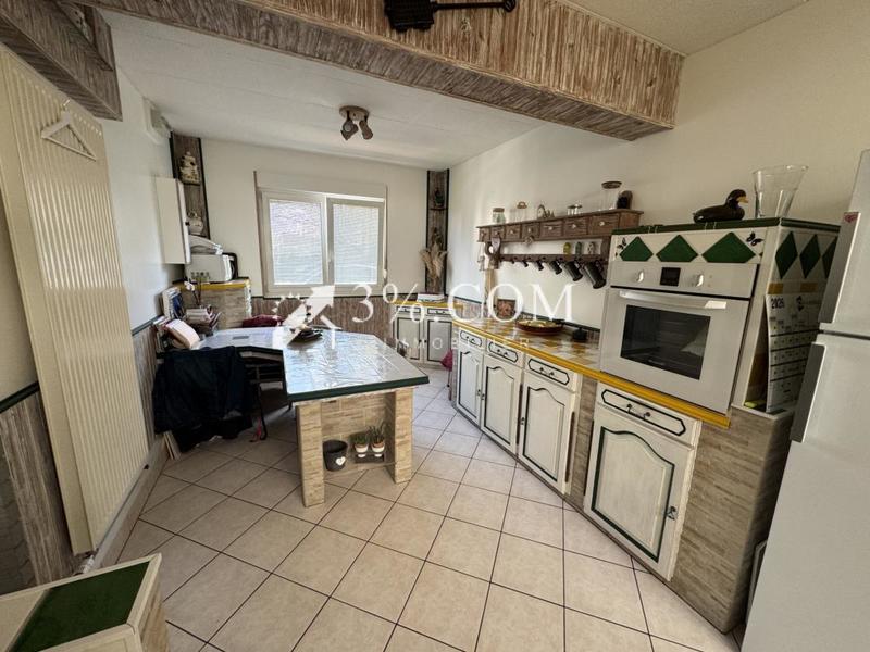 Maison - 92 m² - 6 pièces