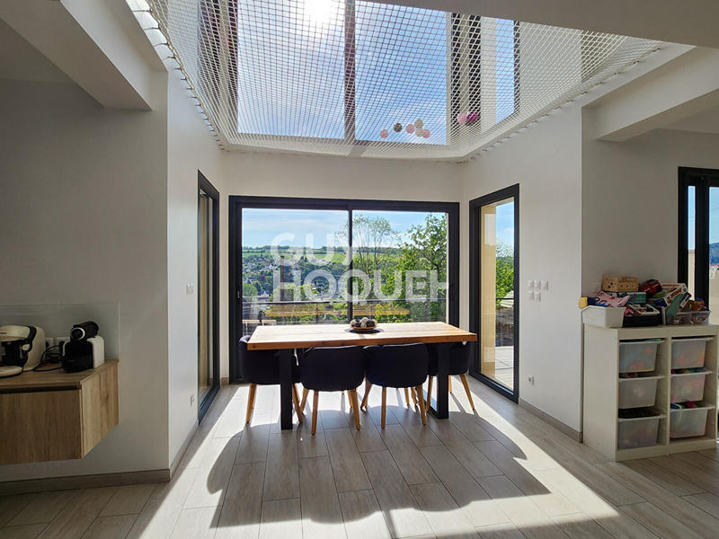 Maison - 144 m² - 6 pièces