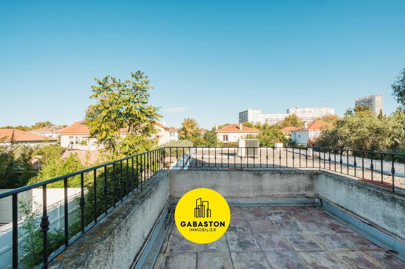 Maison - 255 m² - 6 pièces