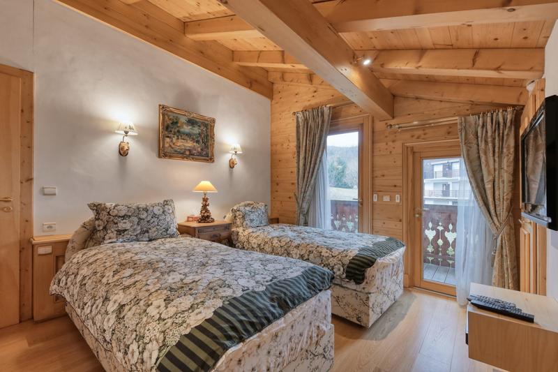 Châlet - 417 m² - 15 pièces