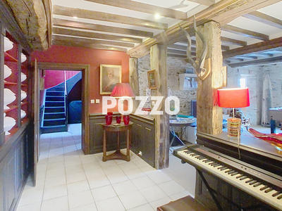 Maison - 277 m² - 6 pièces