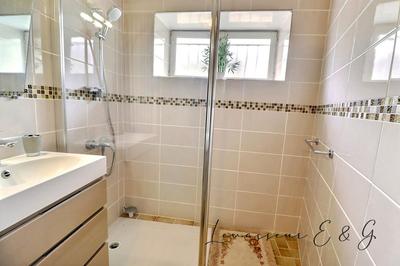 Maison - 185 m² - 7 pièces