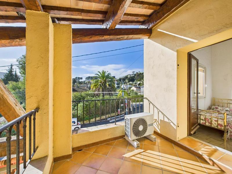 Villa - 192 m² - 6 pièces