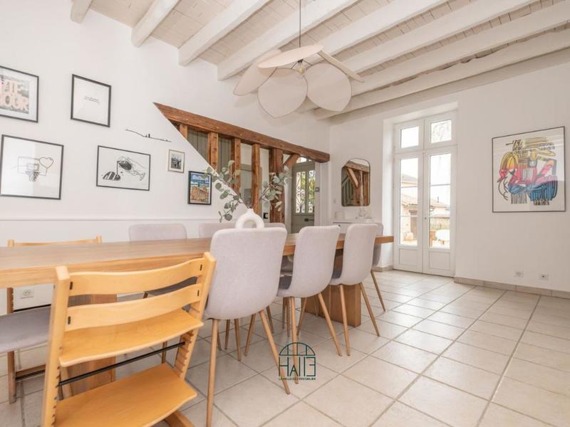 Demeure - 191 m² - 5 pièces