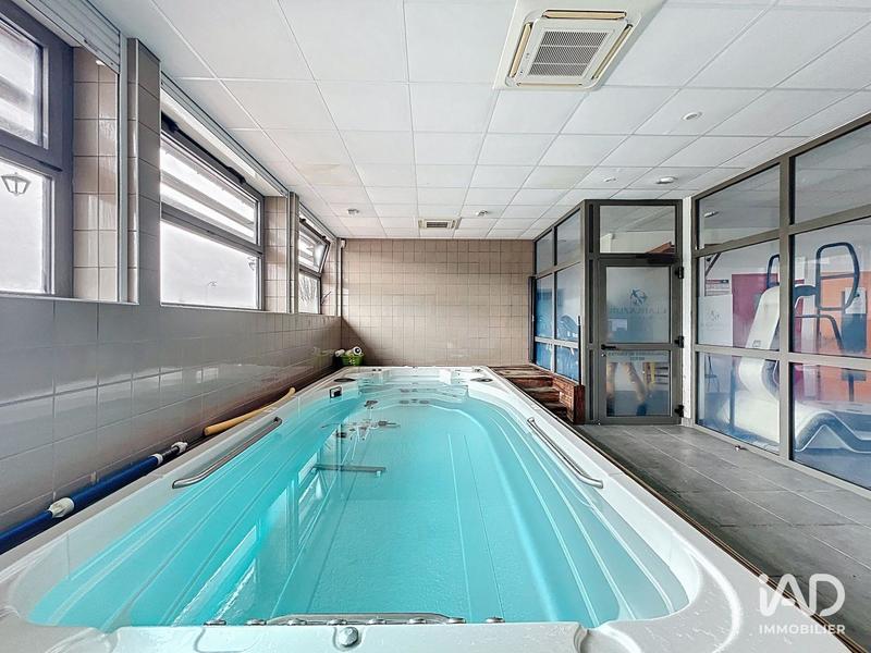 Local commercial - 236 m²