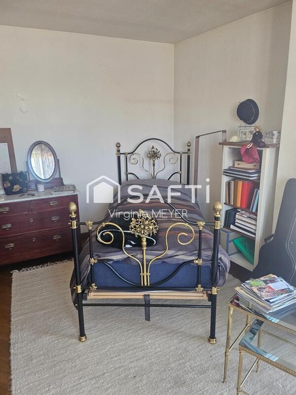 Maison - 260 m² - 8 pièces