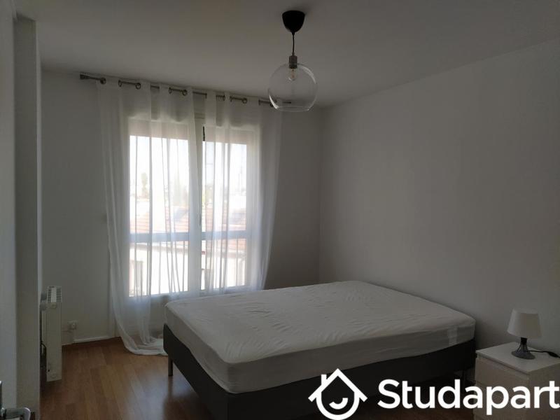 Chambre - 12 m² - 1 pièce