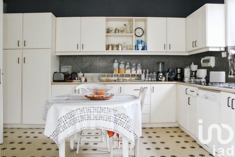 Maison - 200 m² - 8 pièces