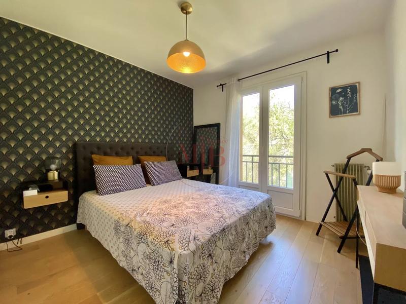 Appartement - 79 m² - 4 pièces