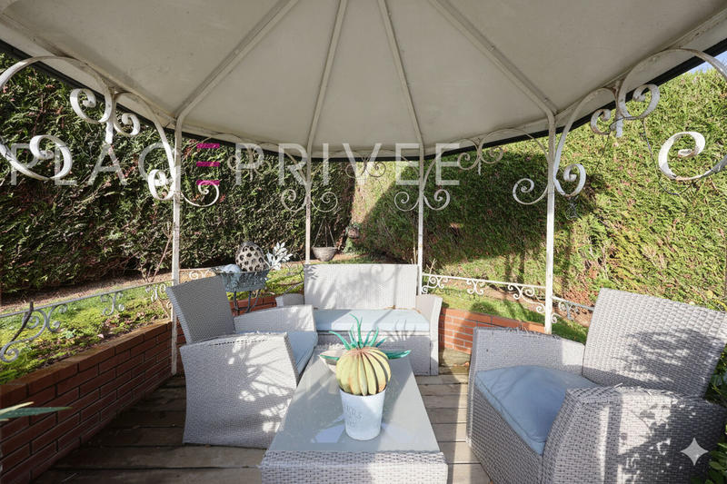 Maison - 295 m² - 7 pièces