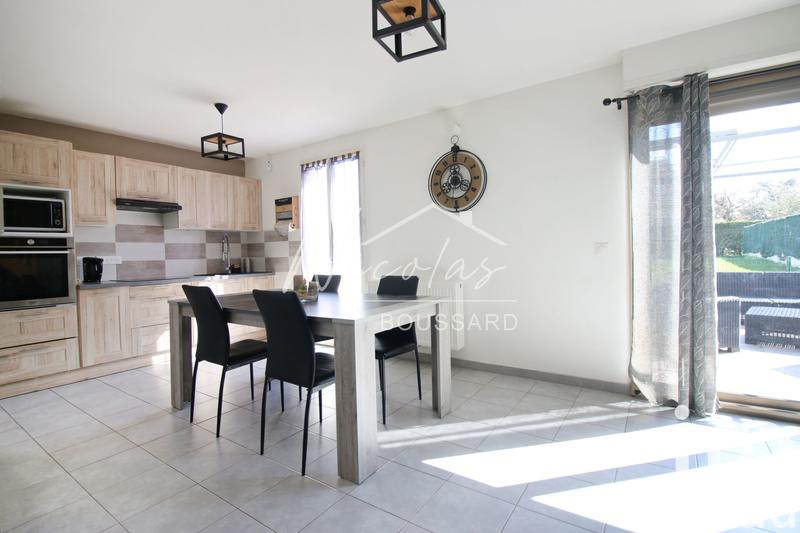 Maison - 90 m² - 5 pièces