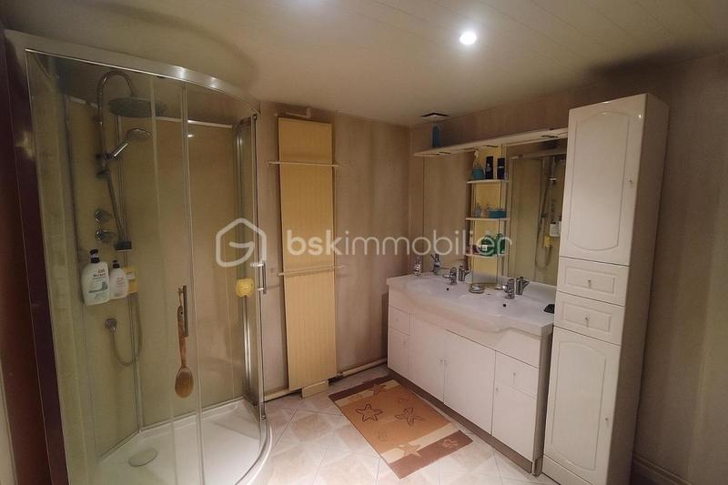 Pavillon - 154 m² - 8 pièces