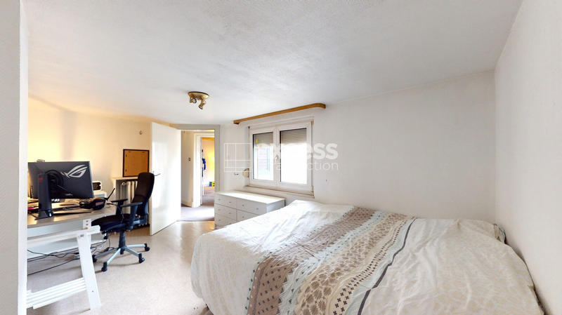 Duplex - 199 m² - 9 pièces