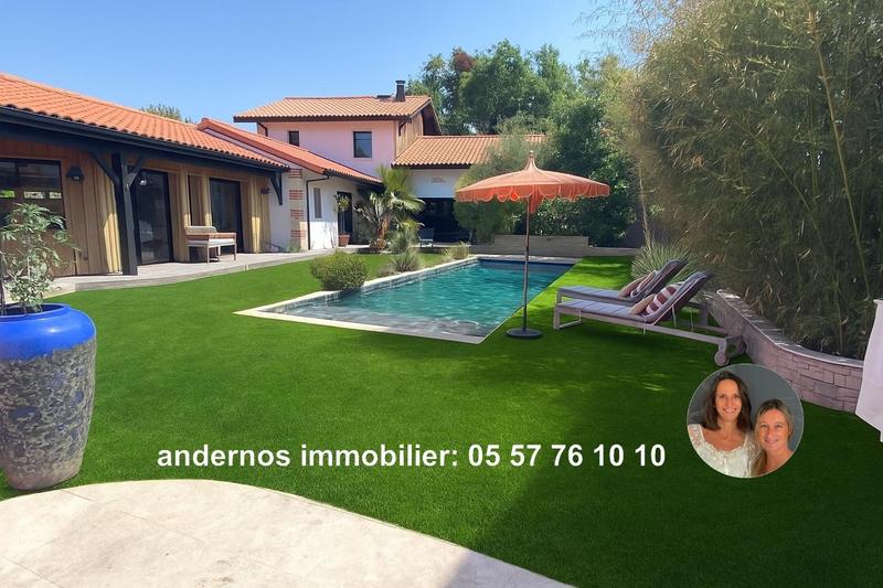 Villa - 310 m² - 10 pièces