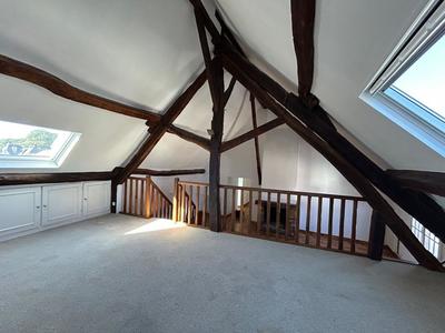 Appartement - 95 m² - 4 pièces