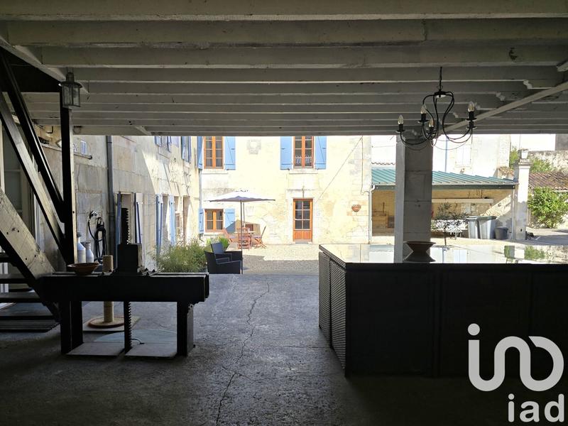 Maison - 658 m² - 20 pièces