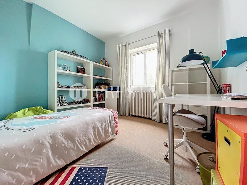 Maison - 300 m² - 9 pièces