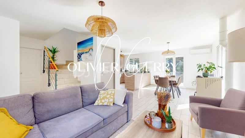 Maison - 85 m² - 4 pièces