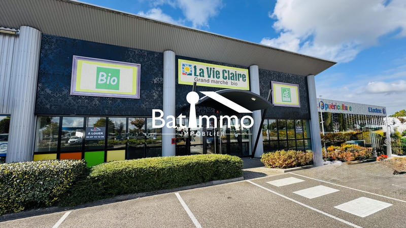 Local commercial - 610 m²