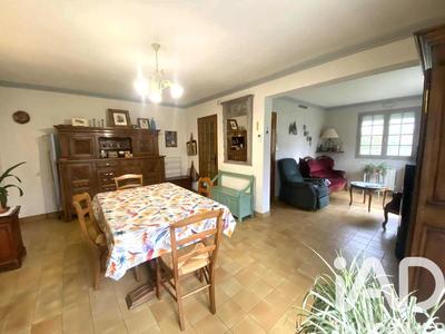 Maison - 98 m² - 5 pièces