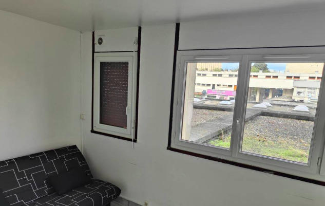 Studio - 15 m² - 1 pièce