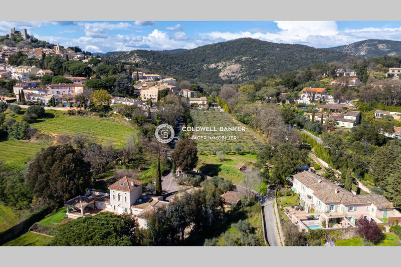 Villa - 400 m² - 12 pièces