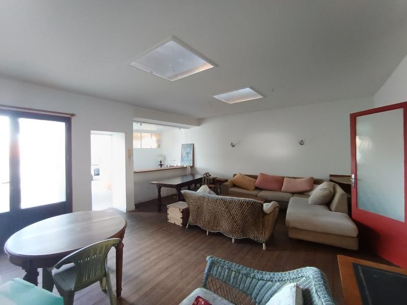 Local commercial - 347 m² - 4 pièces